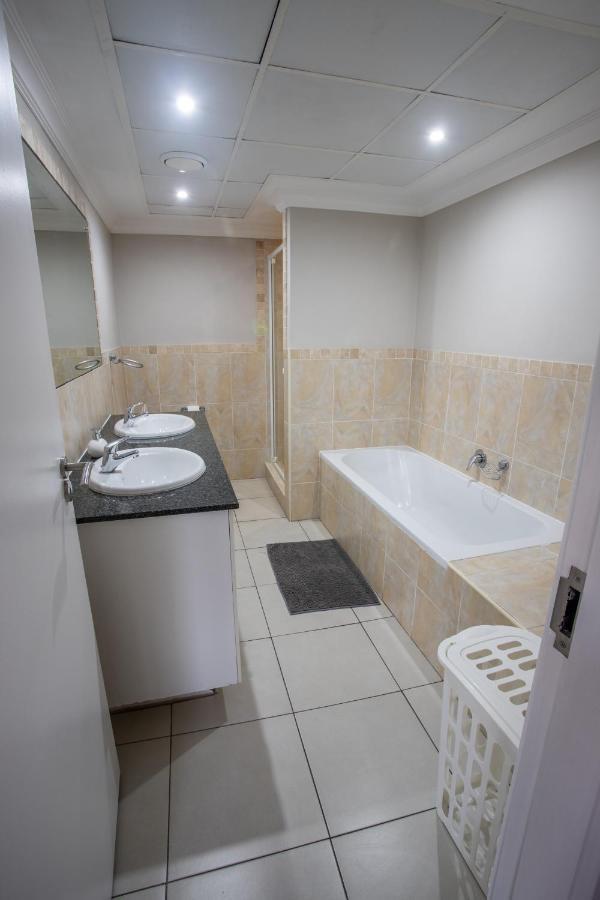 Stay At The Point - Triumphant Tropical Tranquility Durban Eksteriør bilde